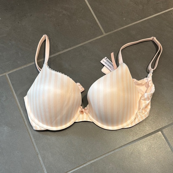 Victoria's Secret Other - Victoria's Secret Perfect Shape Push Up Smooth Bra